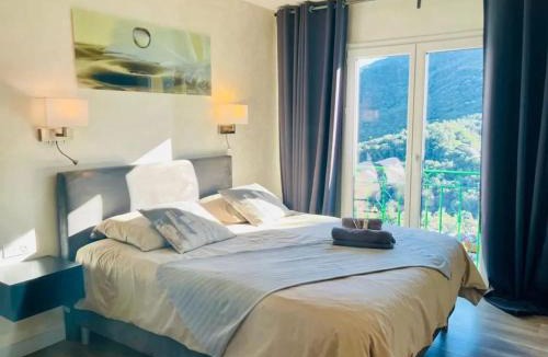 St. Jean de l’Esterel Villa | Maison conviviale à Fréjus avec piscine à débordement