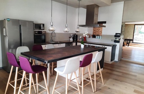 Sainte-Cecile-les-Vignes Bed & Breakfast | Maison d'hôtes 1800