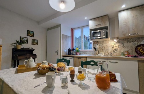 Espaly-Saint-Marcel Bed & Breakfast | Maison d'hôtes avec piscine et spa près du Puy-en-Velay - FR-1-582-542