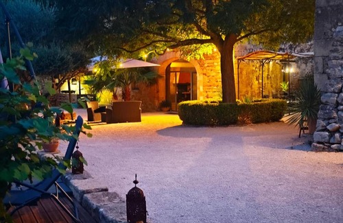 Ledenon House | Maison d'hôte Mas de Castille entre Uzès et le pont du Gard