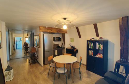 Salers Bed & Breakfast | Maison d'Hôtes La Grange