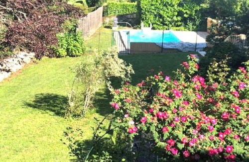 Le Rouget House | Maison dans village avec Piscine