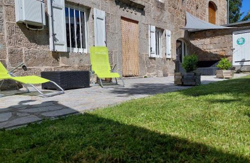 Esplantas House | Maison de charme restaurée au bord d'un ruisseau avec terrasse, proche activités de plein air et confort moderne - FR-1-582-225
