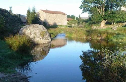 Esplantas House | Maison de charme restaurée au bord d'un ruisseau avec terrasse, proche activités de plein air et confort moderne - FR-1-582-225