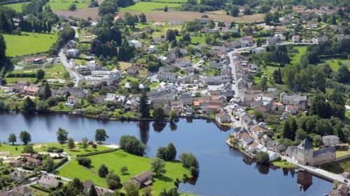Peyrat-le-Chateau House | Maison de village proche du Lac de Vassivière
