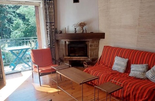 Serverette Apartment | Maison de village Base-rando Margeride 1 Appart 6 personnes et 1 Duplex 12 personnes