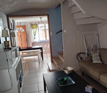 Quillan House | Maison de Village,calme ,au centre ville
