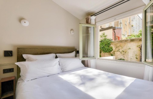 14th Arrondissement Apartment | Maison du Moulin Vert