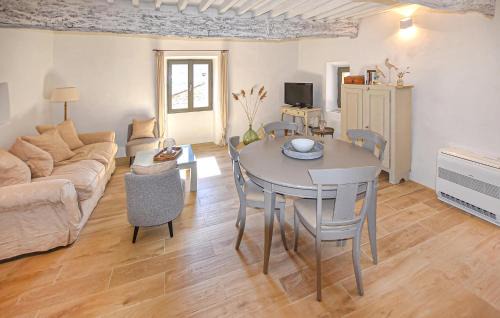 Rustrel House | Maison En Pierres