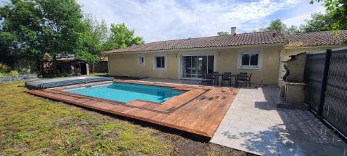 Le Barp House | Maison familiale au calme avec piscine securisee
