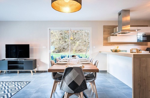 Saint-Jean-de-Maurienne House | Maison St Jean: Cycling & Ski Retreat in the Alps