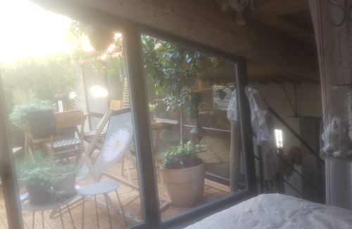 Saint-Laurent-d'Aigouze House | Maison Atypique Avec sa Terrasse Tropezienne Vegetalisée