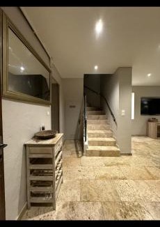 Saint-Paul-Trois-Chateaux House | Maison ou chambres a louer place de L'Esplan