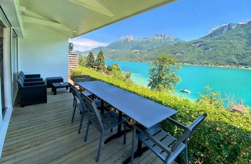 Bredannaz Villa | Maison Lacustre – Maison contemporaine avec vue panoramique sur le lac d’Annecy