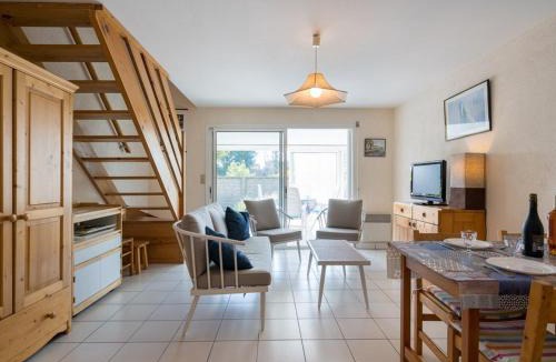 Locmariaquer Villa | Maison mitoyenne 3 pièces avec jardin pour 4 pers à Locmariaquer - FR-1-477-36