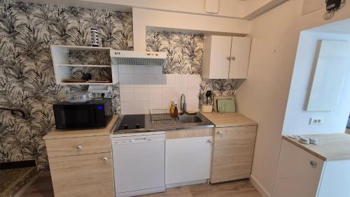 Saint-Georges-de-Didonne Apartment | Maison plein centre ville à 100 m de la plage