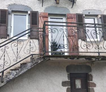 Chalvignac House | Maison typique avec 3 chambres pour 6 à 8 personnes