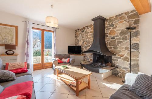 Arras-en-Lavedan House | Maison Vacances Vue Montagnes