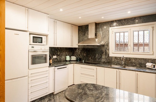 Sant Feliu de Pallerols Cottage | Majordoms Art – Holiday Cottage in Sant Feliu de Pallerols, La Garrotxa