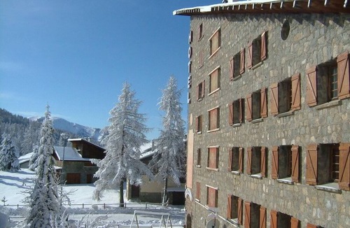Guillaumes Hotel | Make Your Trip More Enjoyable! Steps away from Ski Lifts & Biking Trails!