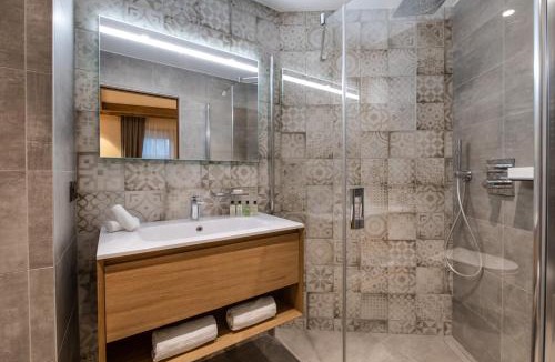 Courchevel Apartment | Manali Lodge by Alpine Resorts