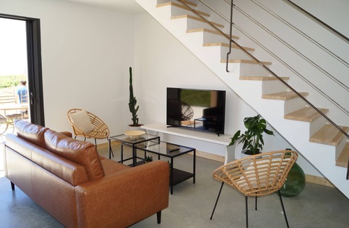 Vauvert House | MAS AT THE HEART OF A VINEYARD in AB