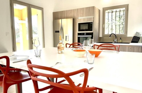 Saint-Saturnin-les-Apt Villa | Mas de la Canopée, pool & air condition