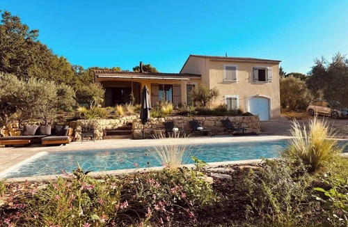 Saint-Saturnin-les-Apt Villa | Mas de la Canopée, pool & air condition