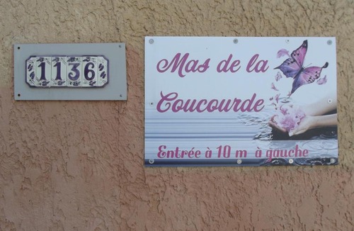 Paluds de Noves Bed & Breakfast | Mas De La Coucourde