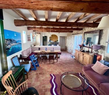 Saint-Hippolyte-le-Graveyron Bed & Breakfast | Mas Allègre