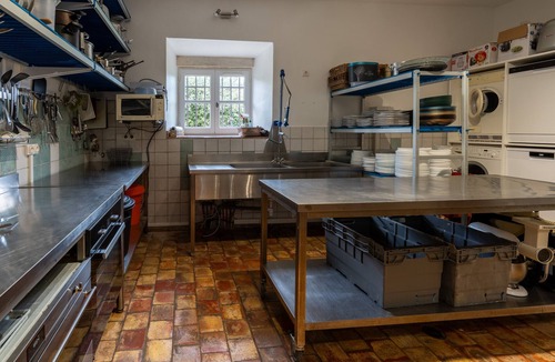 Grillon Villa | Mas Loisonville: 32 Guests, Private Pool, Weddings, Seminars & Family Holidays