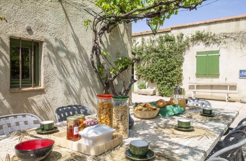 Ille-sur-Tet Villa | Mas Ronquet - with private swimming pool ideal for a walking or cycling holiday!