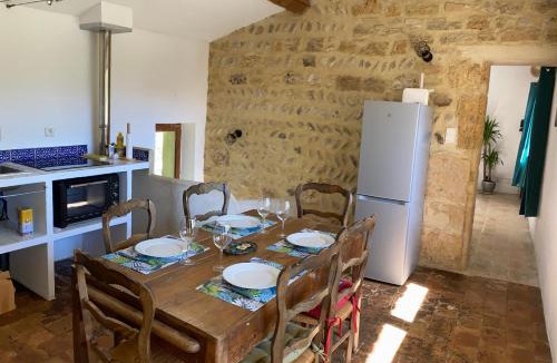 Salon-de-Provence House | Mazet au pied des Alpilles, avec Piscine & Pétanque