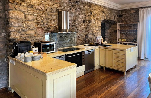 La Pobla de Lillet House | Medieval castle with spa in Pre-Pyrenees
