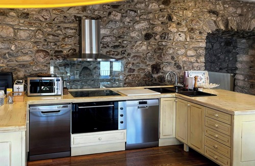 La Pobla de Lillet House | Medieval castle with spa in Pre-Pyrenees