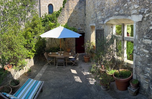 Le Poet-Laval House | Medieval house in the heart of Drôme Provençale
