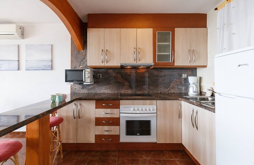 Cap de Salou Ski Chalet | Mediterranean Beach House · AirCon · Pool · UHC CASAS BLANCAS 014
