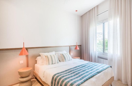 El Guinardo Apartment | Mediterranean Retreat with 4-Bedroom, 3-Bath Apartment in Barcelona