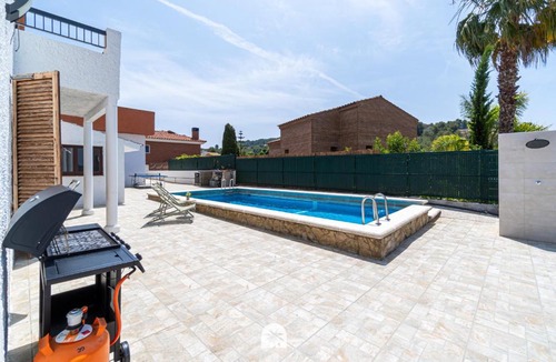 Tamarit Apartment | Mediterranean Way - Apartamento privado en villa compartida con piscina
