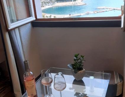 Old Town Apartment | MENTON, centre historique, vue mer