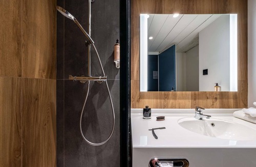Grenoble City Centre Hotel | Mercure Grenoble Centre Alpotel
