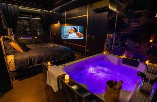 Corbas Apartment | Minka Cocon Atypique avec jacuzzi privé