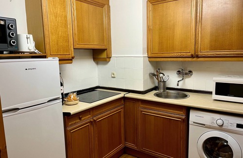 Taull Apartment | 'Mirador de la Neu' Apartment with Mountain Views, Shared Garden and Balcony