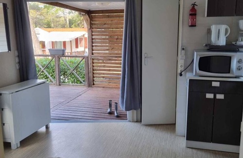 Sillans-la Cascade House | Mobil Home 4 Personnes Sillans la Cascade Climatisé