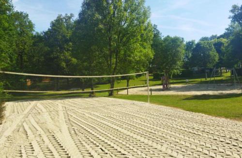 Saint-Gerons Other | Mobil-home 6 pers. - Terrasse au Camping Saint-Gérons - API-1-52-1317