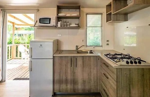Chateauneuf-de-Galaure House | Mobile Home | Comfort | 3 Bedrooms | 6 Guests | Raised Deck | A/C