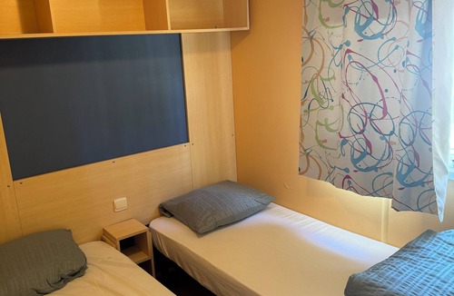 Saint-Fort-sur-Gironde House | Mobile home for rent, fully equipped, with sheets, bedding, and bath towels included,