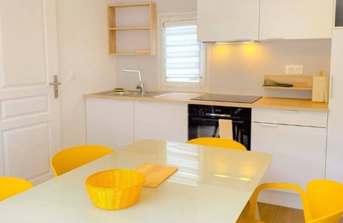 Sainte-Marie-la-Mer House | Mobile home, AC - 5 guests