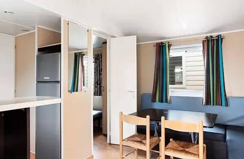 Torreilles-Plage House | Mobile Home | Classic | 2 Bedrooms | 4 People | Raised Deck | TV