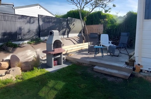Tregastel House | Mobile Home 'Côte de Granit Rose' with Shared Pool, Private Terrace & Garden, "Ty Men Roz"